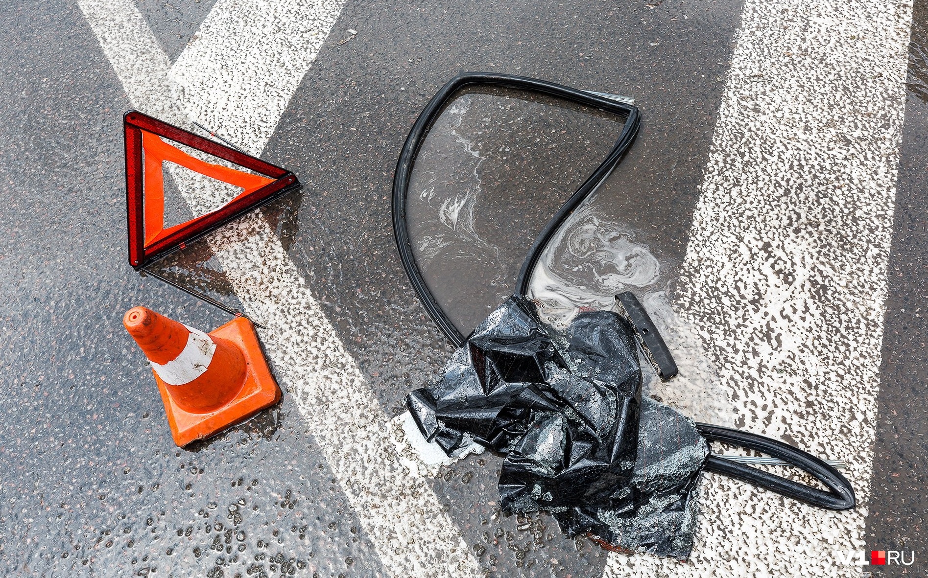 Без прав: под Волгоградом водитель грузовика сбил юного гонщика на мотоцикле