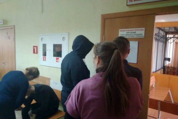 Жалобы на приговор поступили в суд Березовского 30 апреля и 7 мая Жалобы на приговор поступили в суд Березовского 30 апреля и 7 мая 