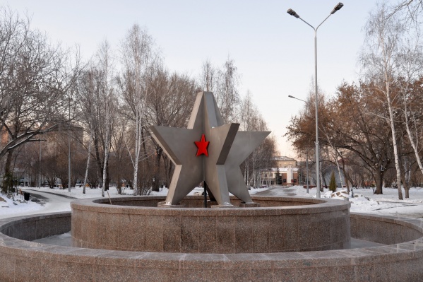 Новая звезда выполнена в той же стилистике, что и предыдущая Новая звезда выполнена в той же стилистике, что и предыдущая