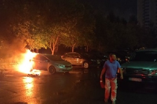 Полиция сейчас изучает камеры наблюдения, снявшие пожар Полиция сейчас изучает камеры наблюдения, снявшие пожар
