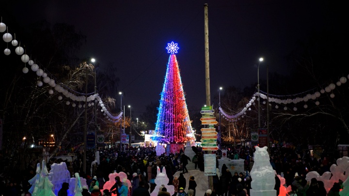 Мэрия Омска выделила на благотворительную новогоднюю ёлку три миллиона рублей