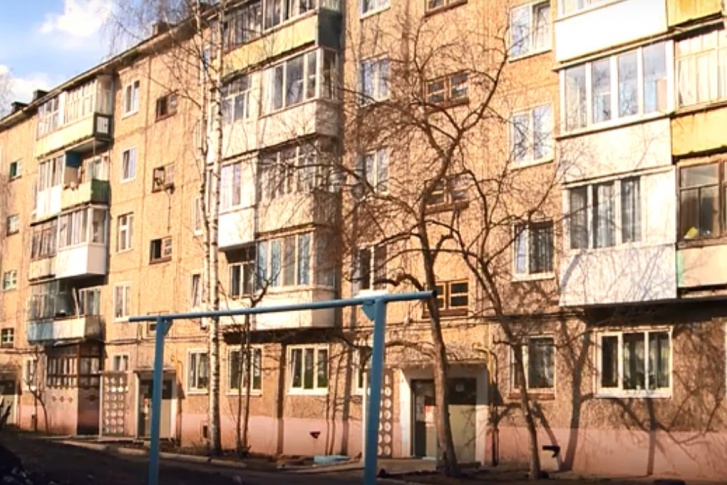 ЧП произошло в этой пятиэтажке в Соликамске ЧП произошло в этой пятиэтажке в Соликамске