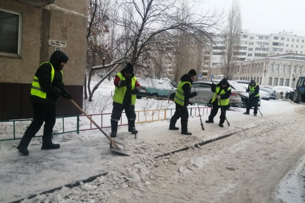 Коммунальщики не могут убрать двор, пока вы не уберете свою машину Коммунальщики не могут убрать двор, пока вы не уберете свою машину