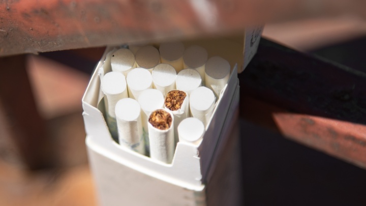 Табак вне закона: каждая третья сигарета на Дону — подделка или контрабанда
