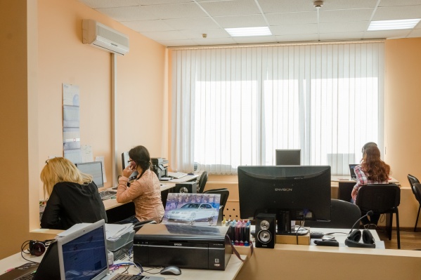 Четверть участников опроса никогда не предлагают помощь коллегам Четверть участников опроса никогда не предлагают помощь коллегам