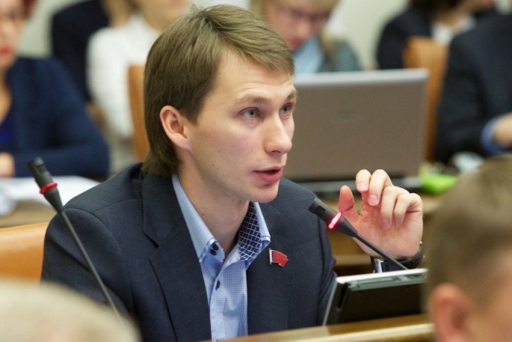 Экс-депутат Владимир Седов по приговору должен был отсидеть 3,5 года Экс-депутат Владимир Седов по приговору должен был отсидеть 3,5 года