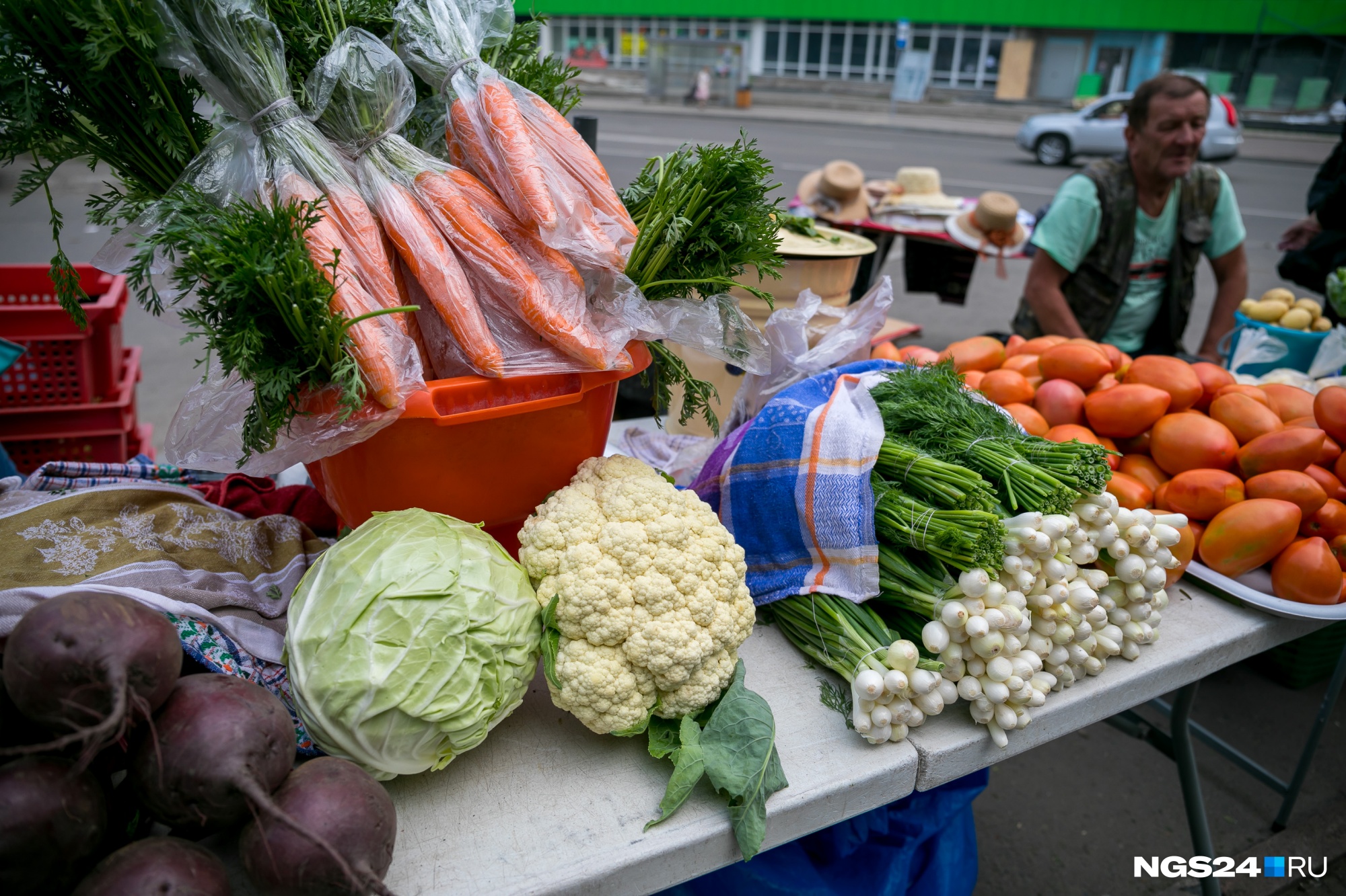 Свежие овощи на рыночке на Ладо Кецховели