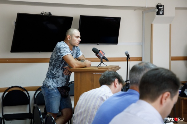 За угон лодки Епифанов получил год условно За угон лодки Епифанов получил год условно 