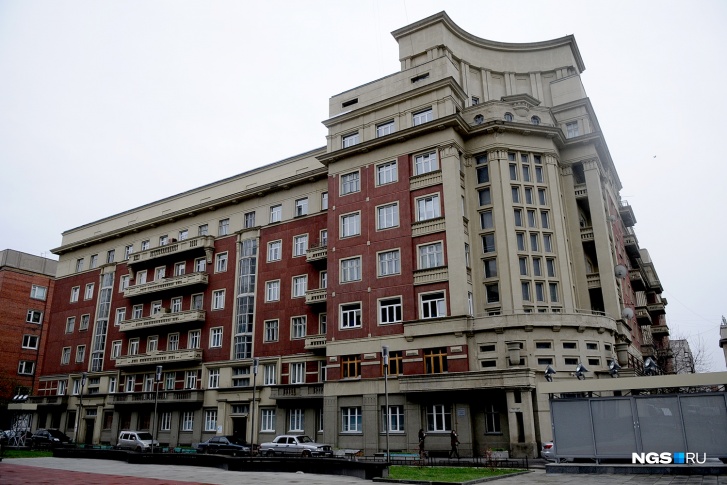 Стоквартирный дом на Красном проспекте Стоквартирный дом на Красном проспекте