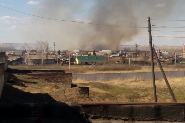 Пожары в деревнях под городом Пожары в деревнях под городом 