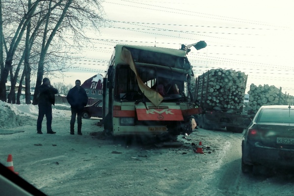 ДТП произошло на перекрёстке улиц Промышленной и Городской ДТП произошло на перекрёстке улиц Промышленной и Городской