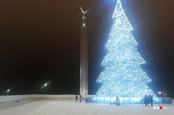 Каток здесь заливают впервые Каток здесь заливают впервые