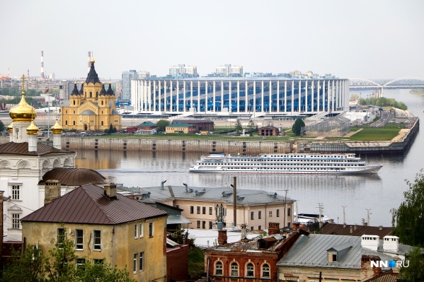 Не только реки сливаются в Нижнем Новгороде, но и современная и старинная архитектура Не только реки сливаются в Нижнем Новгороде, но и современная и старинная архитектура