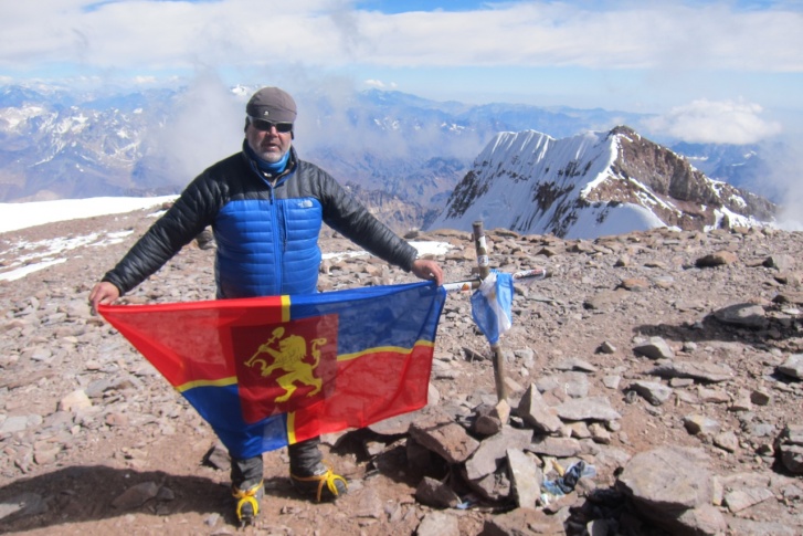 Вершина Аконкагуа (6962м), Аргентина. Высшая точка Южной Америки Вершина Аконкагуа (6962м), Аргентина. Высшая точка Южной Америки