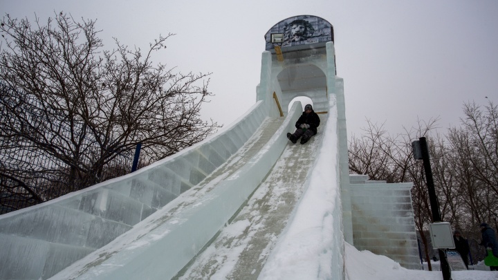 Тест-драйв самых крутых ледяных горок Новосибирска (на них визжат даже взрослые)