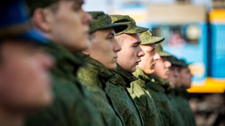 Военкомат заберёт девятерых новосибирцев для умной службы в армии