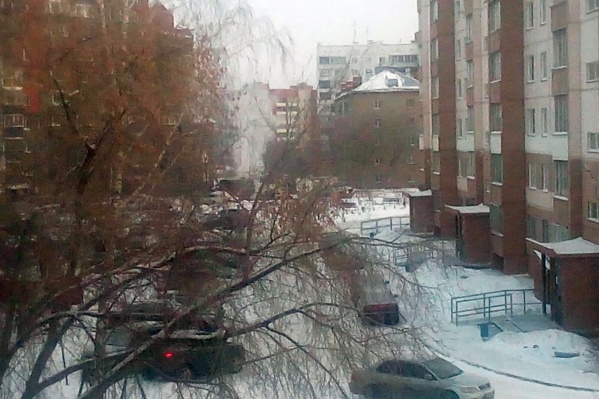 Кроме жилых домов под отключение попали два детских сада и гимназия Кроме жилых домов под отключение попали два детских сада и гимназия