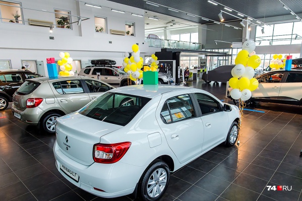 Стоимость автомобилей скорректировали почти все производители. Например, Renault подняла цены на 2–2,5% Стоимость автомобилей скорректировали почти все производители. Например, Renault подняла цены на 2–2,5%