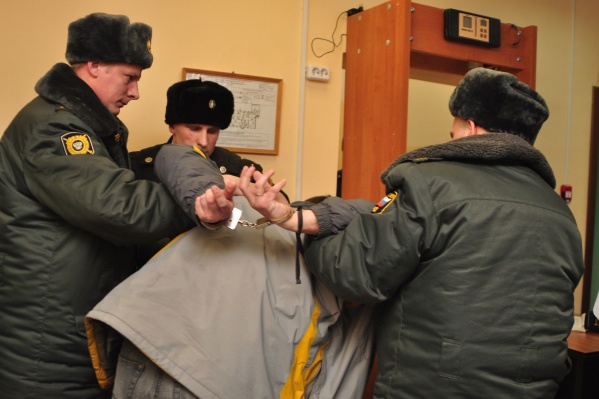 Мужчину задержали на месте преступления Мужчину задержали на месте преступления