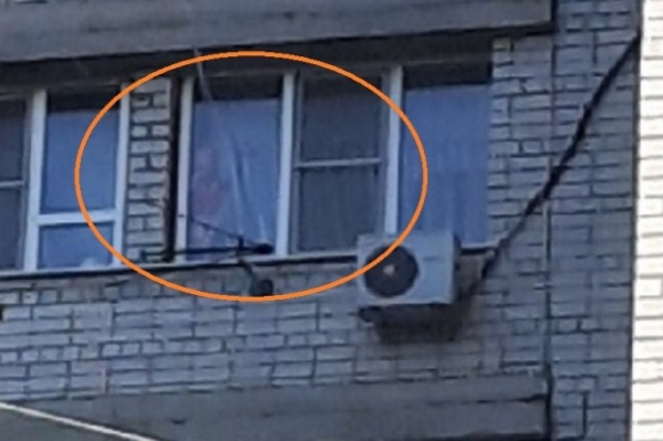 Мать объяснила, что оставила малыша ради работы Мать объяснила, что оставила малыша ради работы
