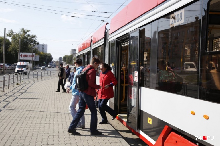 Трамвай будут тестировать в Челябинске несколько месяцев, а потом власти решат, стоит ли закупать такие вагоны для города