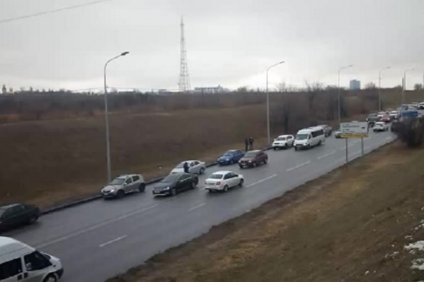 В неприятность вляпались машины самых разных мастей В неприятность вляпались машины самых разных мастей