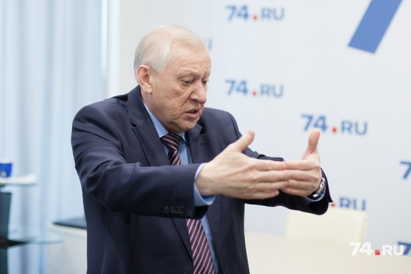 По словам Евгения Тефтелева, жилья стали строить больше, дорожники не успевают за вводом домов По словам Евгения Тефтелева, жилья стали строить больше, дорожники не успевают за вводом домов