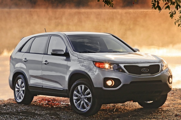 Автомобиль KIA Sorento был приобретен владельцем у челябинского дилера, компании «Техно-Моторс» за сумму около 1,6 миллиона рублей Автомобиль KIA Sorento был приобретен владельцем у челябинского дилера, компании «Техно-Моторс» за сумму около 1,6 миллиона рублей