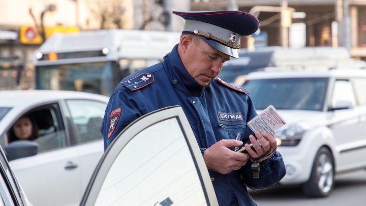 «Приехала погостить к родителям»: в Волгоградской области водитель фуры сбил женщину и удрал