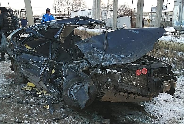 В Нефтекамске в массовой аварии с участием грузовика погибли два человека
