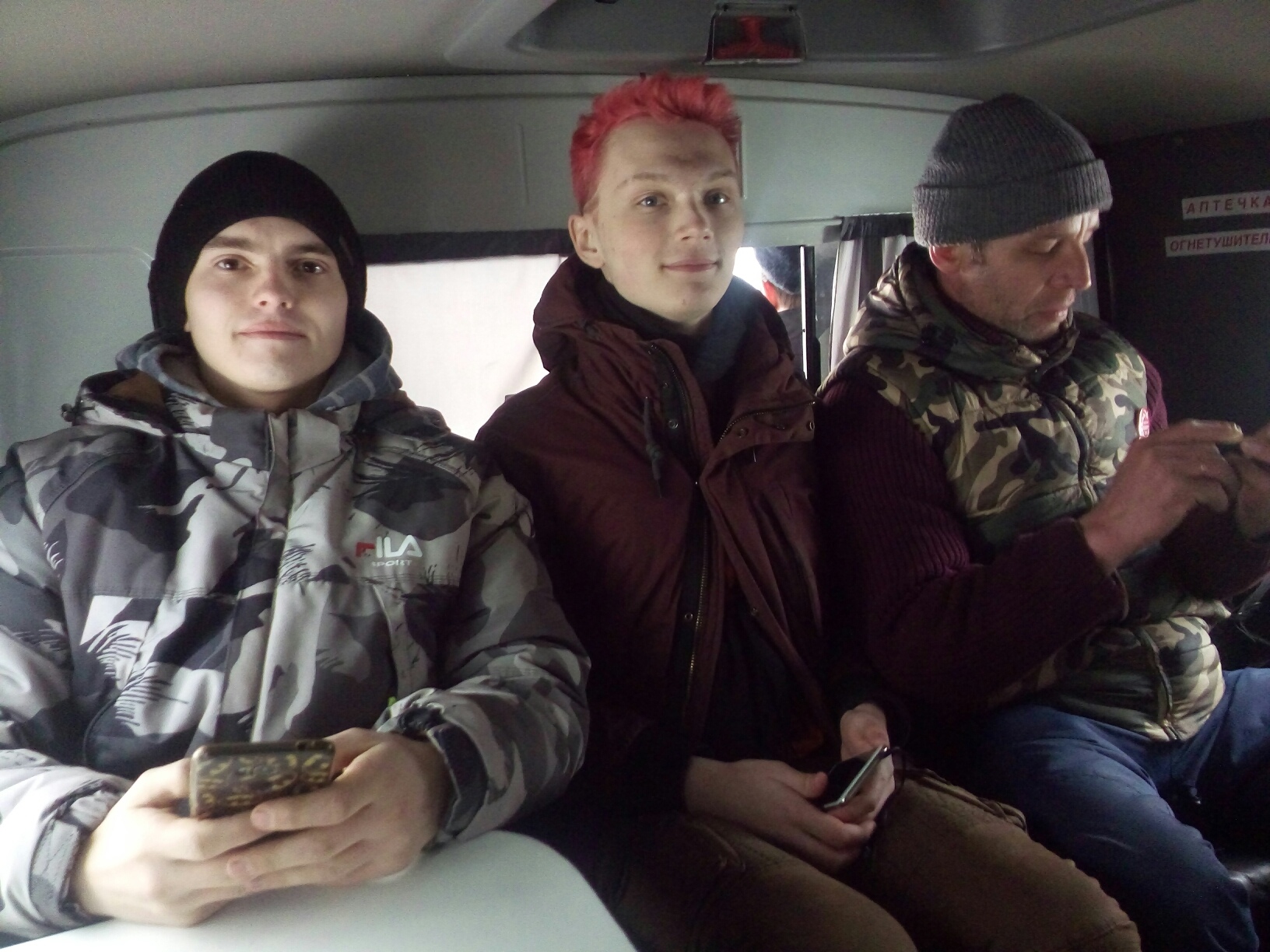 «Мы пили чай, закон не нарушали»: в Архангельске на площади Ленина задержали еще четверых активистов