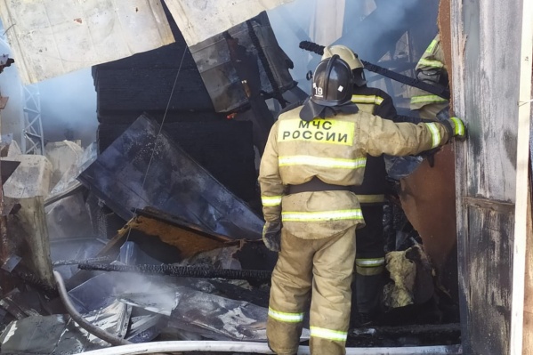 Пожар произошел поздно ночью Пожар произошел поздно ночью 