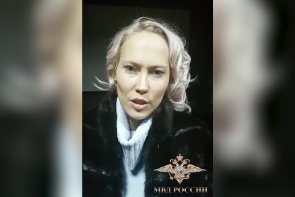 Женщина с подругой привезла 13-летнюю дочь в Москву на встречу с богатым спонсором Женщина с подругой привезла 13-летнюю дочь в Москву на встречу с богатым спонсором