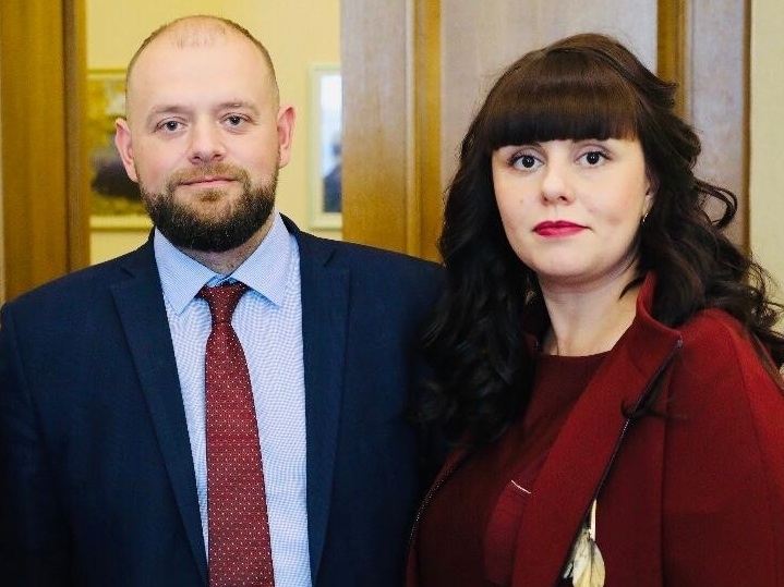 Лица те же, названия должностей другие Лица те же, названия должностей другие