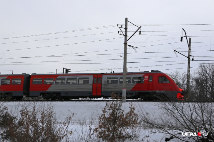 Жительница Чишминского района не заметила несущийся поезд