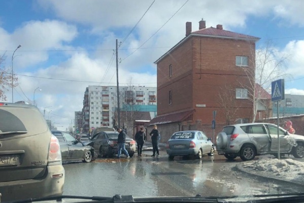 В аварии пострадала девочка 2013 года рождения В аварии пострадала девочка 2013 года рождения