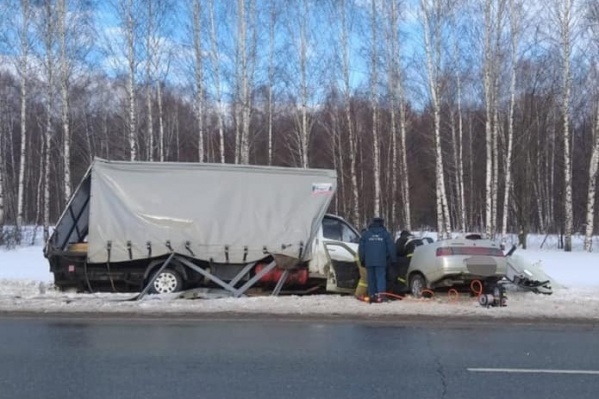 Авария случилась на дороге Самара — Уфа — Челябинск Авария случилась на дороге Самара — Уфа — Челябинск