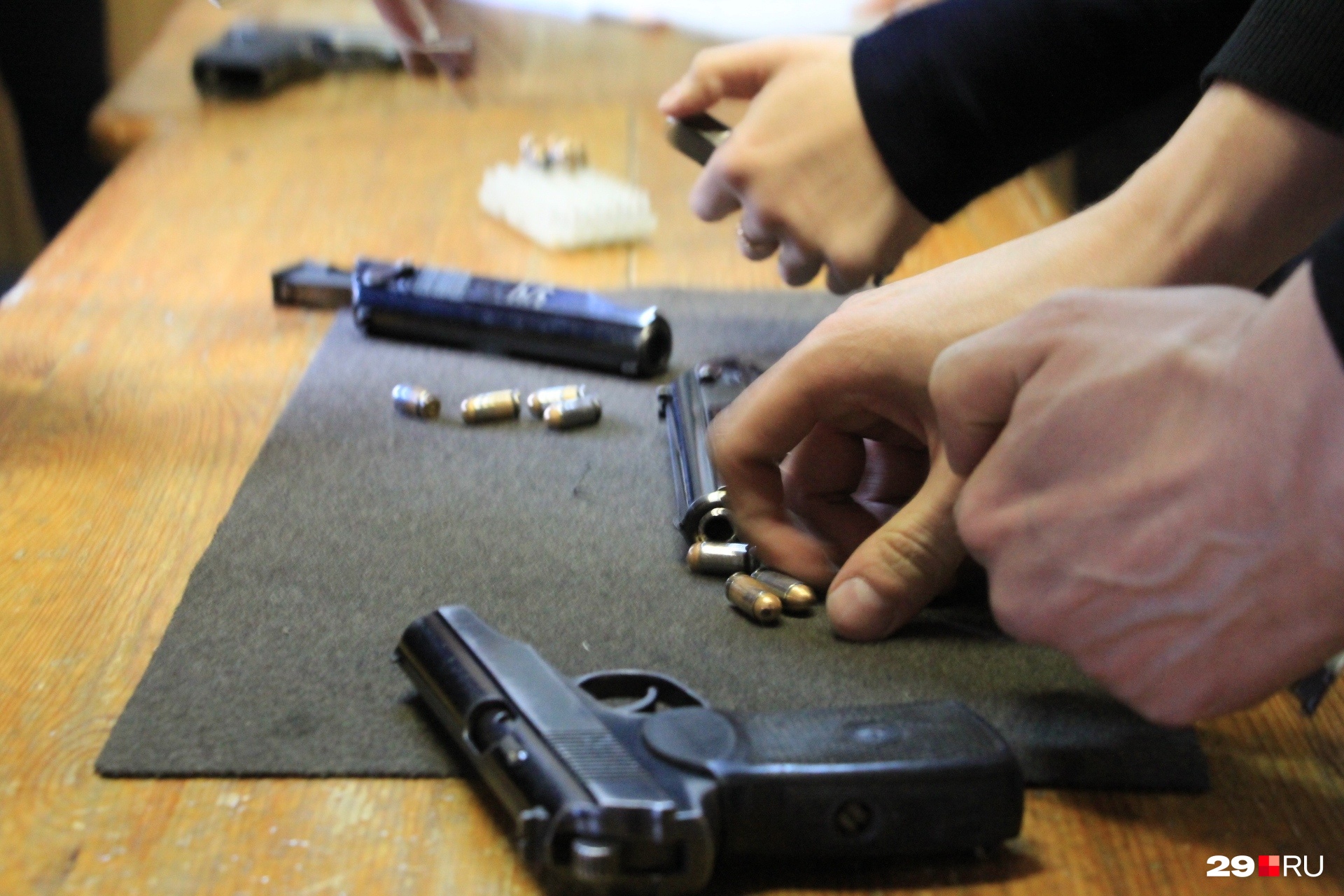 Пистолеты, винтовка и взрывпакеты: котлашанину дали два года условно за незаконную коллекцию оружия