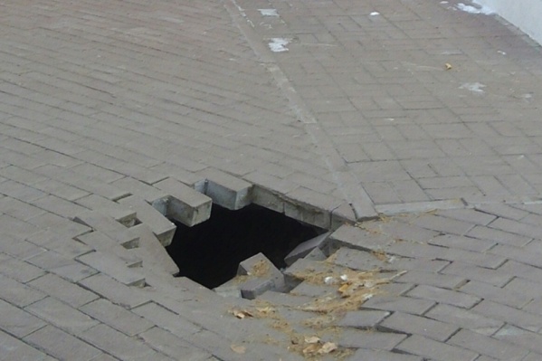 Место ничем не огорожено Место ничем не огорожено
