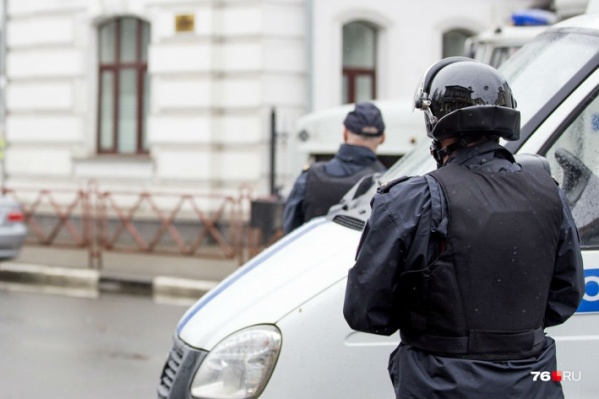 Полковника ярославского УМВД задержали по подозрению во взяточничестве в августе 2019 года Полковника ярославского УМВД задержали по подозрению во взяточничестве в августе 2019 года