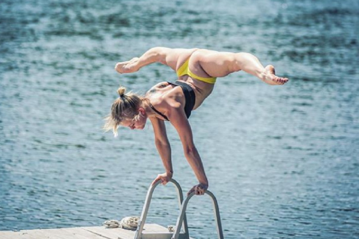 Анна выступает с Cirque du Soleil Анна выступает с Cirque du Soleil