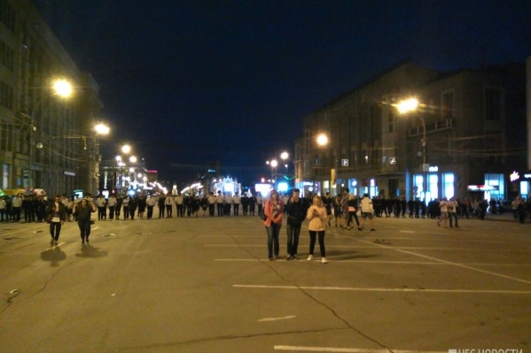 Вечер 25 июня на пл. Ленина Вечер 25 июня на пл. Ленина