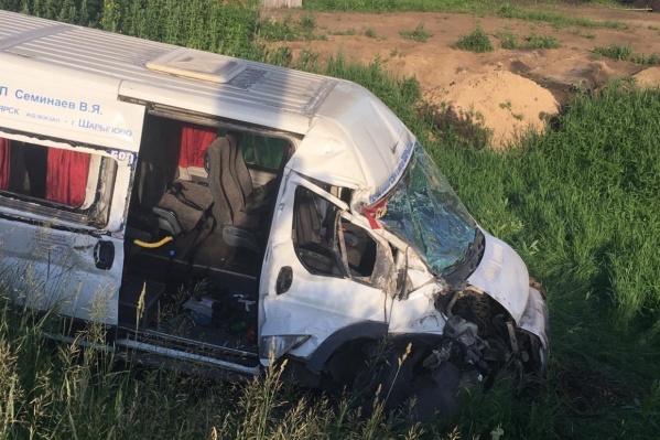 В аварии получили травмы 9 человек В аварии получили травмы 9 человек