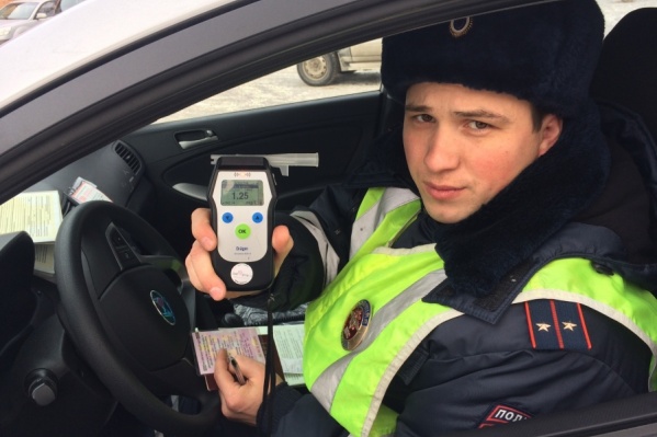 Таким образом мужчина пытался избежать ответственности за передачу авто пьяному человеку Таким образом мужчина пытался избежать ответственности за передачу авто пьяному человеку
