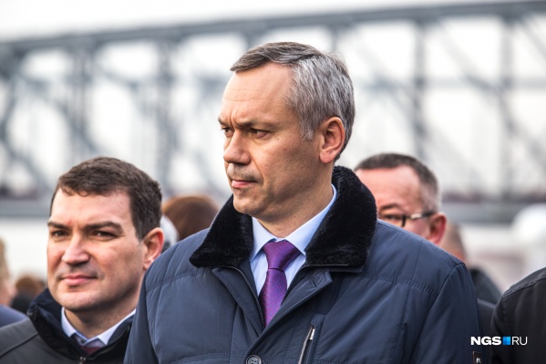 Андрей Травников сказал, что в случае ремонта Октябрьского моста новый мост через Обь должен быть бесплатным Андрей Травников сказал, что в случае ремонта Октябрьского моста новый мост через Обь должен быть бесплатным