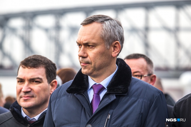 Андрей Травников сказал, что в случае ремонта Октябрьского моста новый мост через Обь должен быть бесплатным Андрей Травников сказал, что в случае ремонта Октябрьского моста новый мост через Обь должен быть бесплатным
