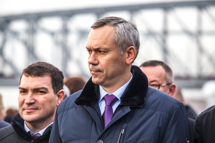 Андрей Травников сказал, что в случае ремонта Октябрьского моста новый мост через Обь должен быть бесплатным Андрей Травников сказал, что в случае ремонта Октябрьского моста новый мост через Обь должен быть бесплатным