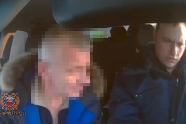 Попытку дать взятку засняли камеры в автомобиле<br> Попытку дать взятку засняли камеры в автомобиле<br>
