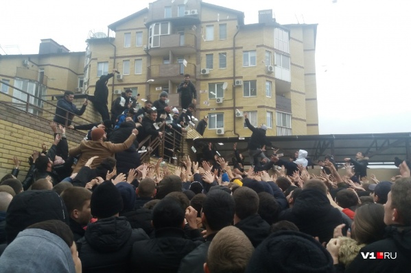 Акция началась раньше намеченного времени Акция началась раньше намеченного времени
