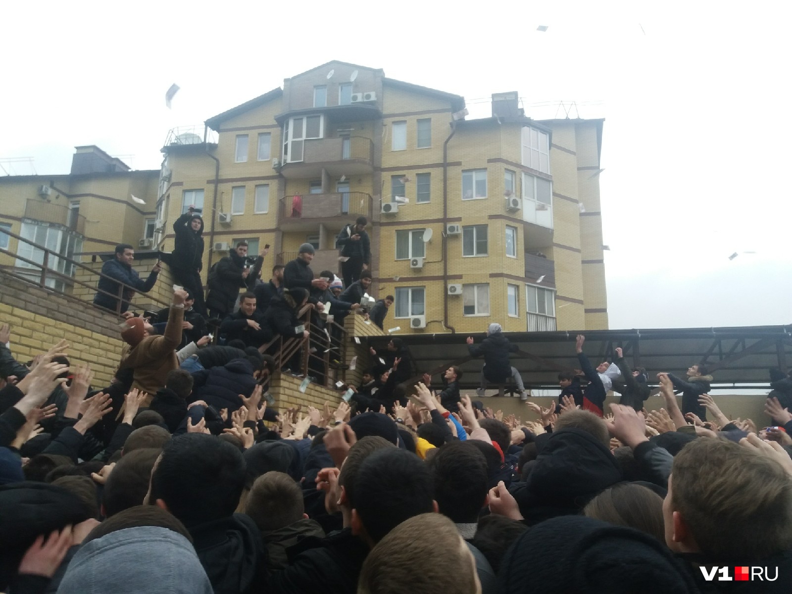 Началась давка Началась давка
